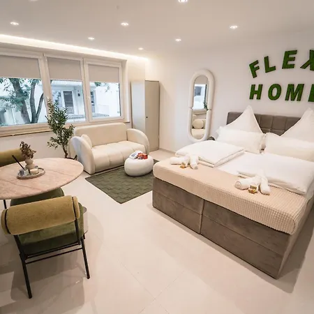 Aparthotel Flexi-home & 5*